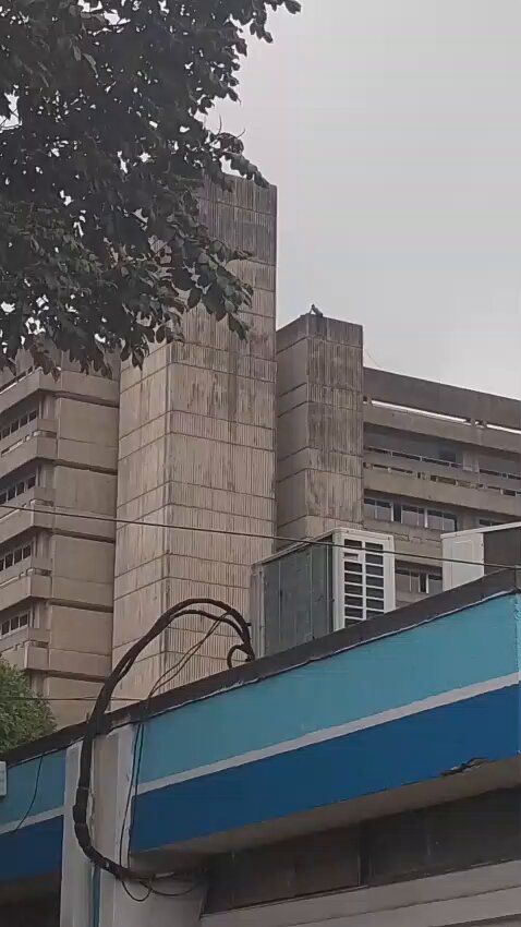 Around 3 p.m. today, we witnessed a heartbreaking and shocking incident at Kenyatta National Hospital. A patient who had been detained because they could not afford to clear their hospital bill attempted to take their own life. It was a painful and disturbing scene that no Kenyan should ever have to witness. No one seeking medical care should be pushed to such desperation because of financial hardship. This incident should serve as a wake-up call. Access to healthcare must protect human dignity, not strip it away. We cannot normalize situations where illness is followed by detention, hopelessness, and despair.