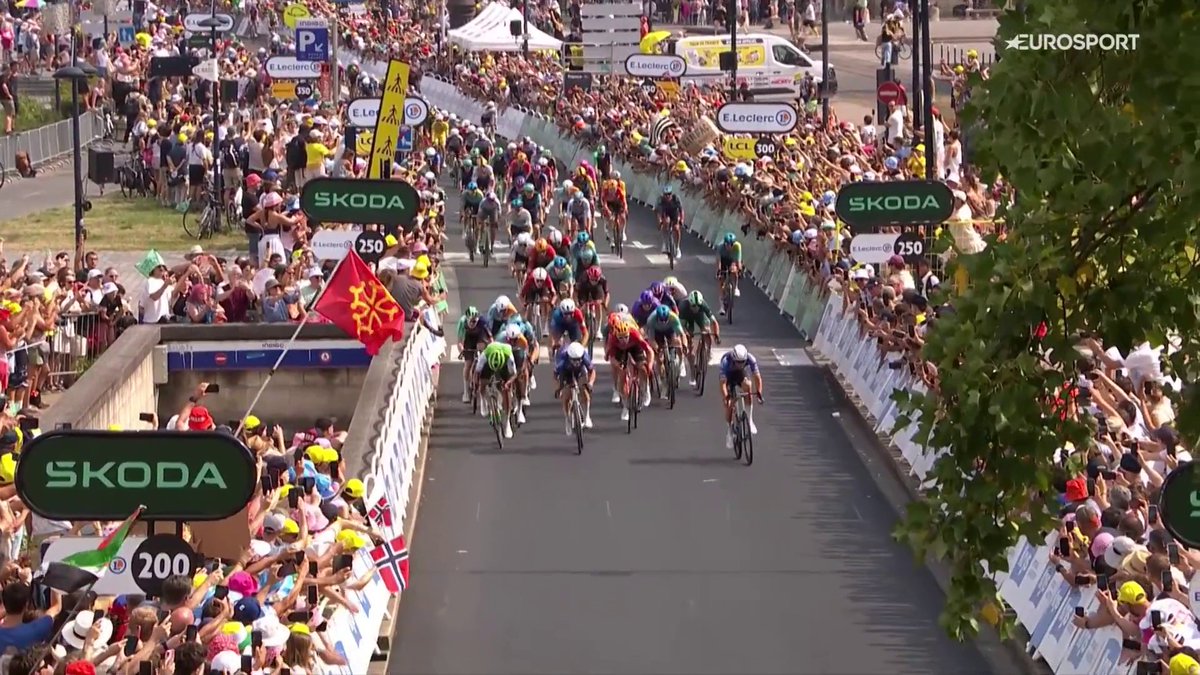 Otra vez Philipsen: la discutible de maniobra cerrando a Gaviria en pleno esprint #TDF2026 | #LaCasadelCiclismo
