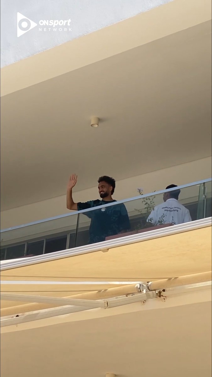الجماهير المصرية تهتف لزيكو بعد تألقه في كأس العالم🔝.. واللاعب يرد التحية 👏🏼