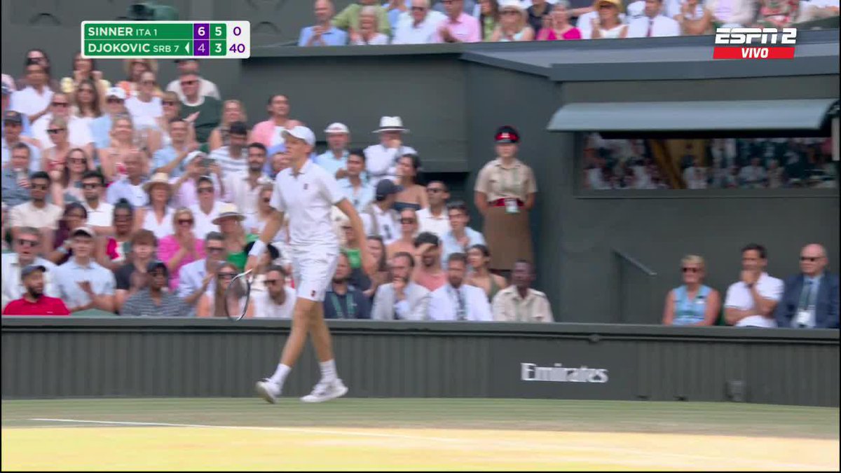 🎈🙌 ¡El globo de Sinner que se ganó la aprobación de Djokovic! 📺 Mirá #Wimbledon en el Plan Premium de Disney Plus.