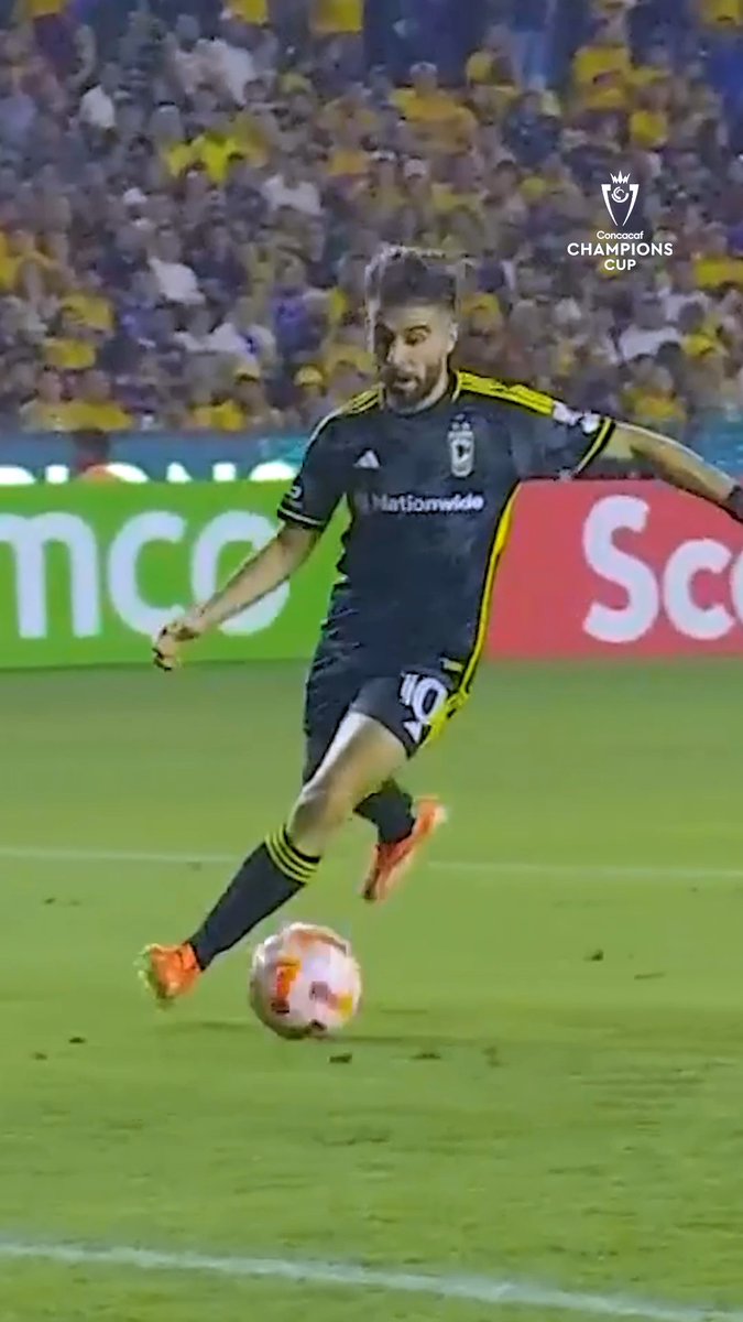 Rossi quiere seguir su paso goleador con Rayados 🤠