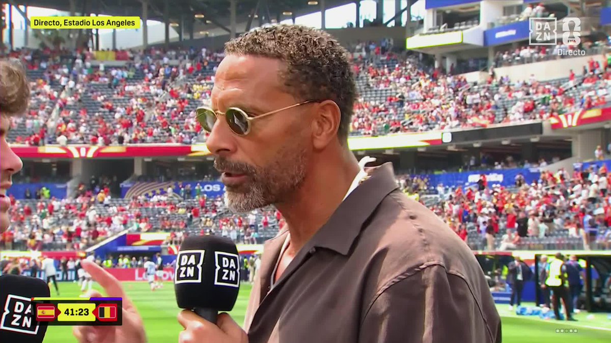 "Cuando el juego parece aburrido, él me da alegría. Es la joya de la corona" 🔝 Rio Ferdinand, en DAZN, y sus palabras de admiración hacia Lamine Yamal 🙌🏻 #DAZNMundial #FIFAWorldCup