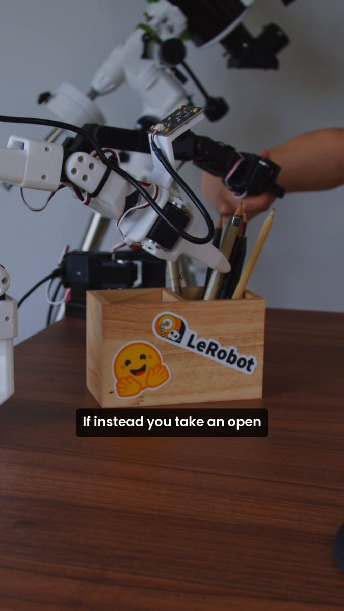 Robotics is built on collaboration. 🤝 Hear Hugging Face CSO & Co-founder Thomas Wolf explain how open source gives developers a stronger foundation to build on. Learn more about the @lerobothf v0.6 release ➡️