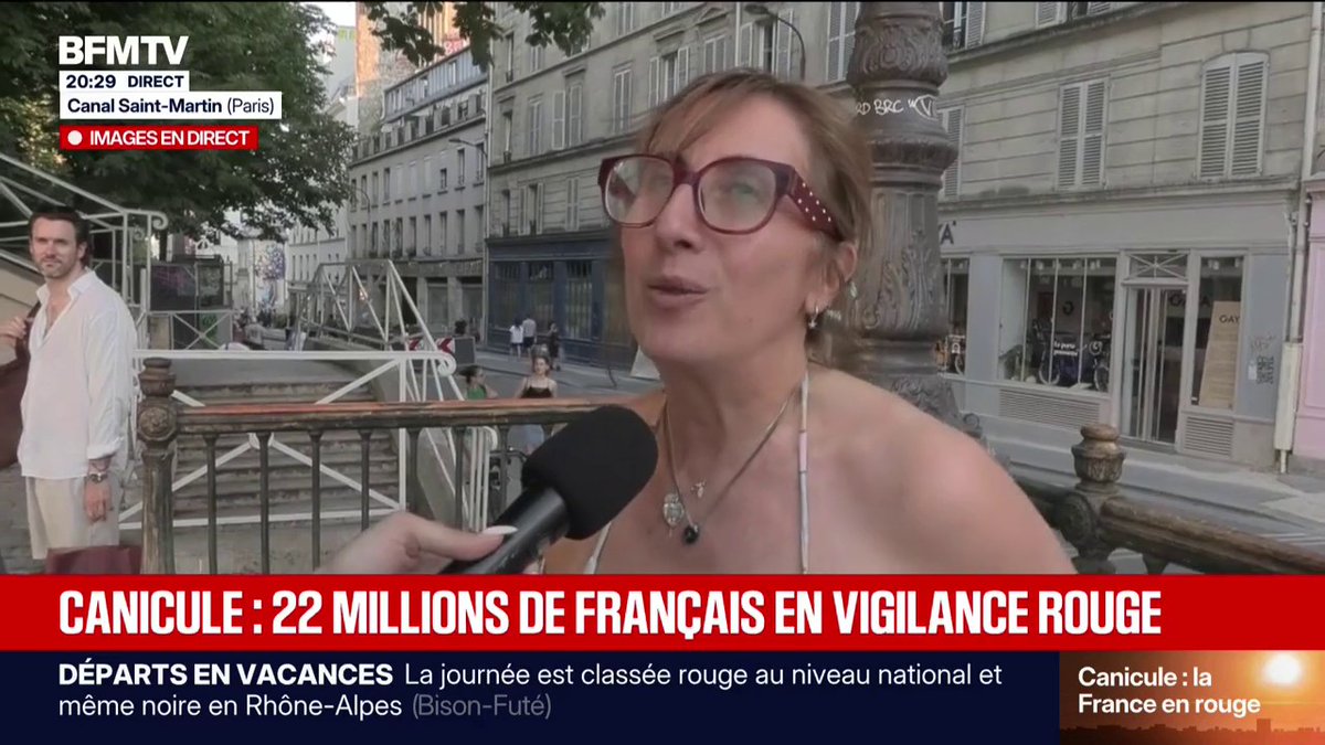 "On passe un moment rafraîchissant": en pleine canicule, les Parisiens profitent de la fraîcheur du canal Saint-Martin