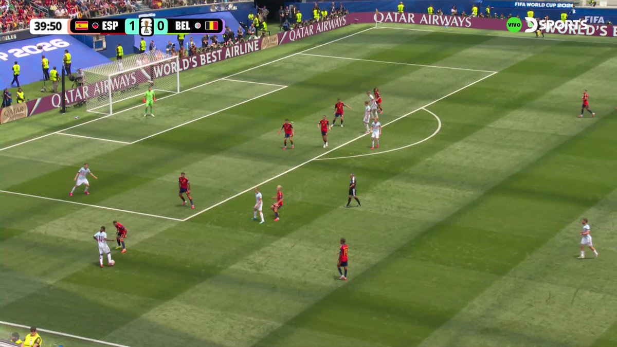 ¡SORPRESIVO EMPATE DE BÉLGICA Y SE ARMA EL PARTIDO! Los Diablos Rojos abrieron la cancha y, gracias al centro de Castagne, Ketelaere puso de cabeza el 1-1 ante España.