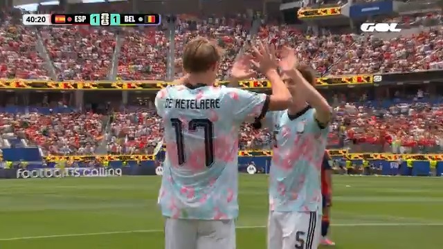 Cabezazo de De Ketelaere al fondo de la red. Gol de Bélgica 👊🏼