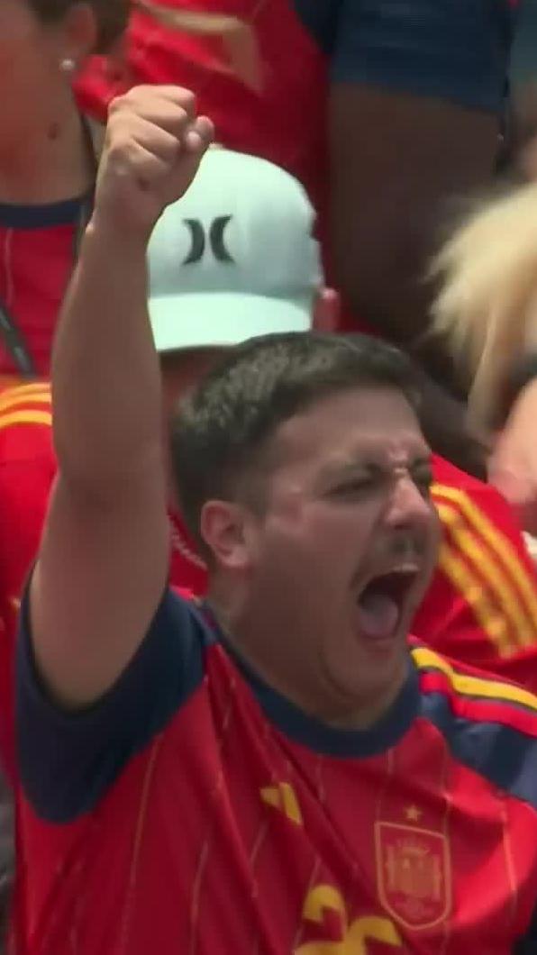 It's a howler from Lammens 🤯 He spills it and Mikel Merino sends Spain into the Semi-Finals 🇪🇸⏭️ #SSFootball | #DStvFIFAWorldCup2026 | #FIFAWorldCup
