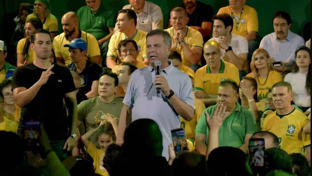 🇧🇷 ATENÇÃO: Em evento do PL, eleitores cearenses gritam o nome de Ciro Gomes. O momento ocorreu durante o discurso de Rogério Marinho, que falava sobre a intromissão do crime organizado no Estado. 🎥 Partido Liberal - PL 22