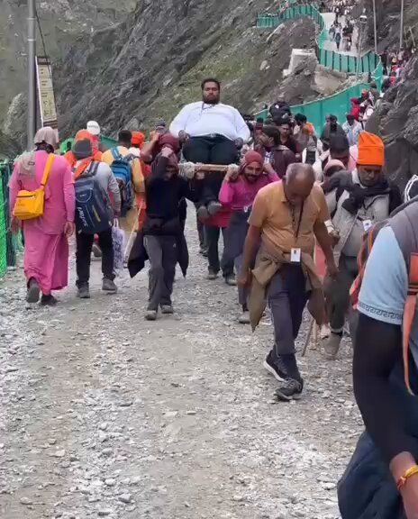 ऐसे लोग तीर्थ और धाम करने जाते ही क्यों हैं ?