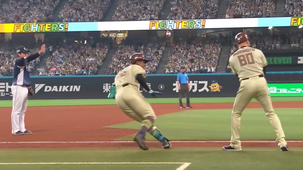 北海道日本ハム 万波中正 選手のタイムリー2ベースヒット👏 球場どよめく! レイエス 選手も一塁から激走🏃 👇スマホ・テレビで試合観戦!