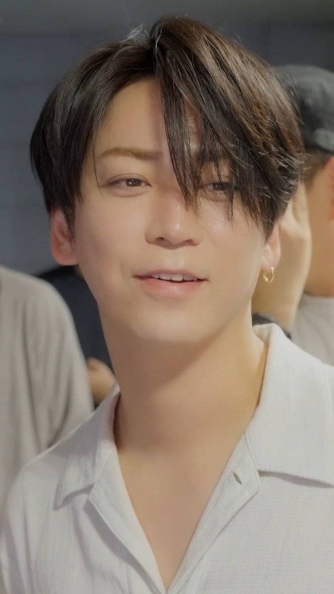 亀梨和也 1st Album『WAVE』発売中! ───────────── 「WAVE」Music Videoの撮影風景をチラ見せ👀 水深5mのプールで1時間以上試行錯誤しながら 撮影した様子は初回限定盤の特典映像に収録! 💿ご購入はこちら ▶️YouTubeにてMusic Video公開中! #亀梨和也_WAVE
