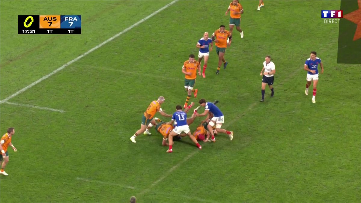 🏉 19’ L’ÉMOTION DE GRANDIDIER ! Aaron Grandidier-Nkanang inscrit le deuxième essai des Bleus pour leur redonner l’avantage ! 🇦🇺7-12​🇫🇷 👉 Match à suivre en direct sur @tf1 et en streaming sur TF1+ :