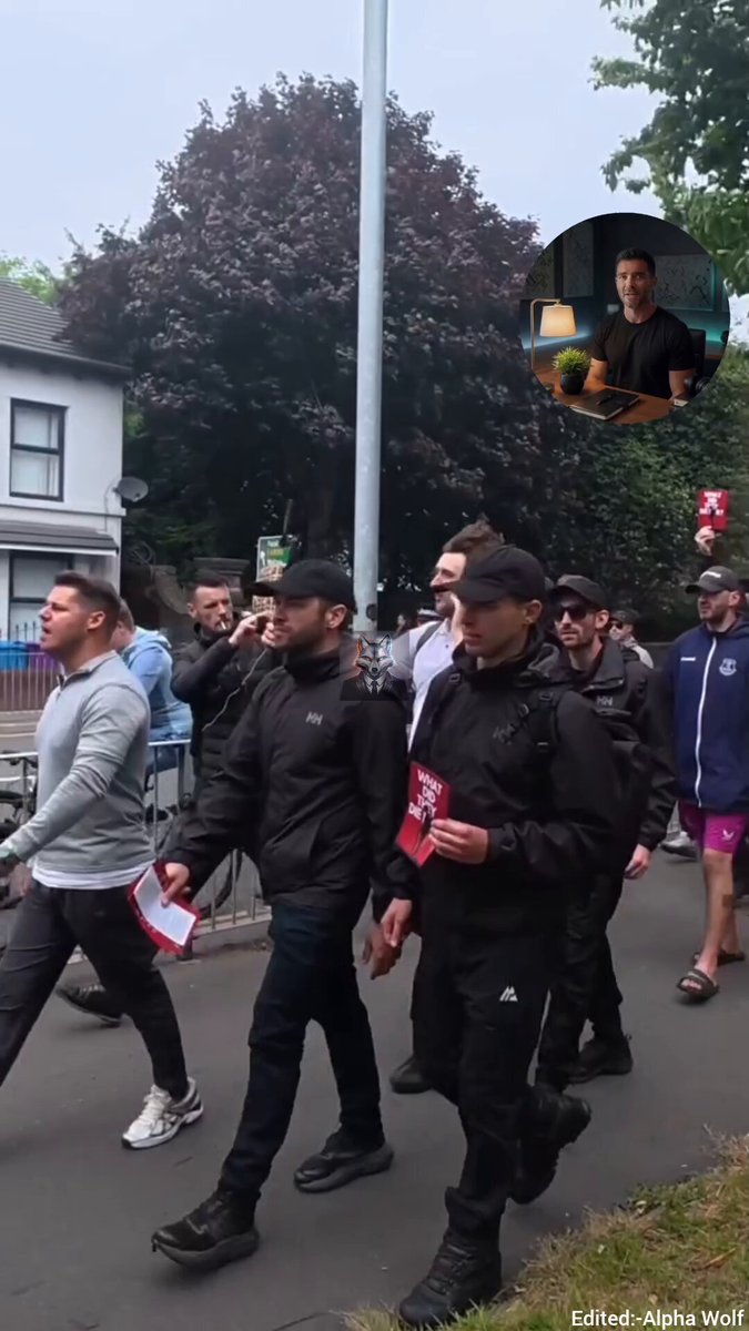 In the UK, people are organizing large-scale marches against the massive influx of immigrants and refugees. The protesters are opposing the rapid demographic changes happening in the UK. They are chanting slogans like “Send them back” and “White man, fight back.” They are demanding the deportation of illegal immigrants from the country. They argue that current policies have become a threat to their society and their children’s future.