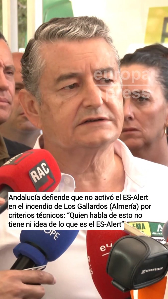 La Junta justifica que no se activara el ‘Es-Alert’ en el incendio de Los Gallardos (Almería) por "criterios técnicos" y para "no perjudicar a vecinos": "El mensaje podría haber llegado a poblaciones que no tienen nada que ver con este incendio" #Directo