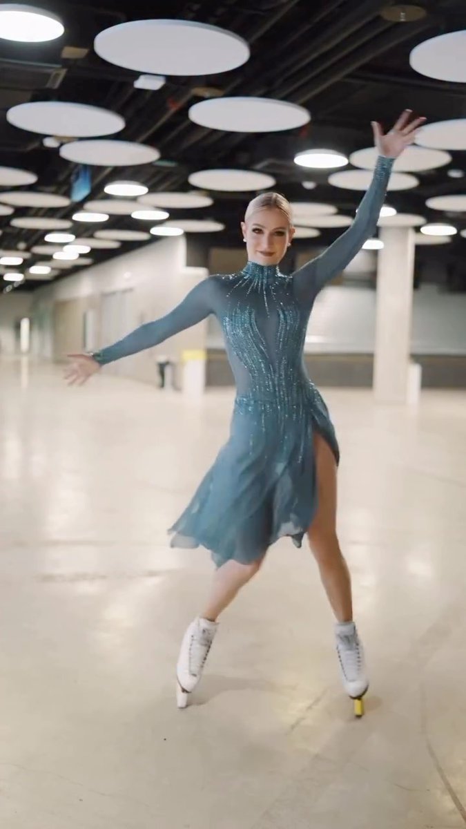 We're still not over Alysa Liu's Olympic Exhibition Gala performance💃⛸️ That trend made its way through World Championships too, some moments just don't leave the group chat. #FigureSkating