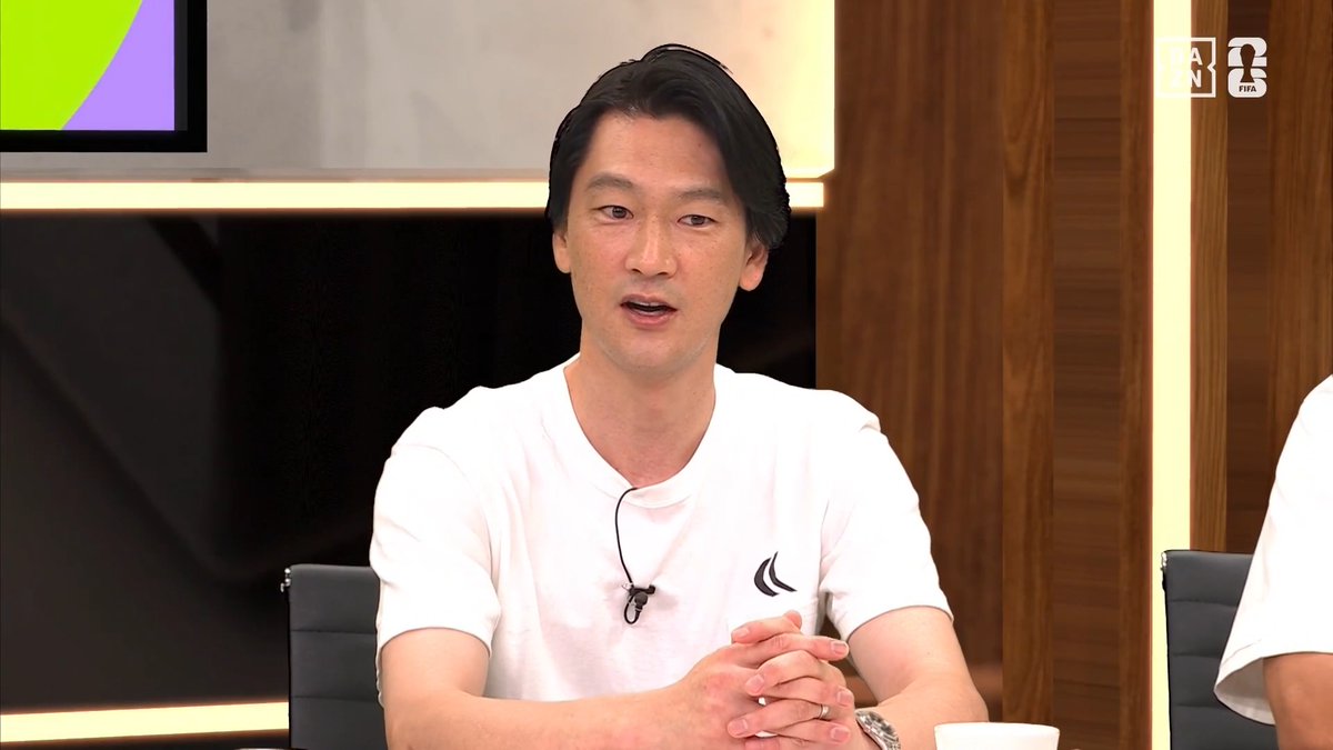 髙萩洋次郎さんが今後の日本代表に 期待すること☝ 若い選手がヨーロッパの色々な国で挑戦している! 代表に帰って来た時に国の違いや戦術を融合して それを日本の良さとして出すことができる👍 📺#FIFAワールドカップ -デイリーハイライト- 🗓️毎日19:00〜 #DAZN 配信中 #本気で楽しむならDAZN