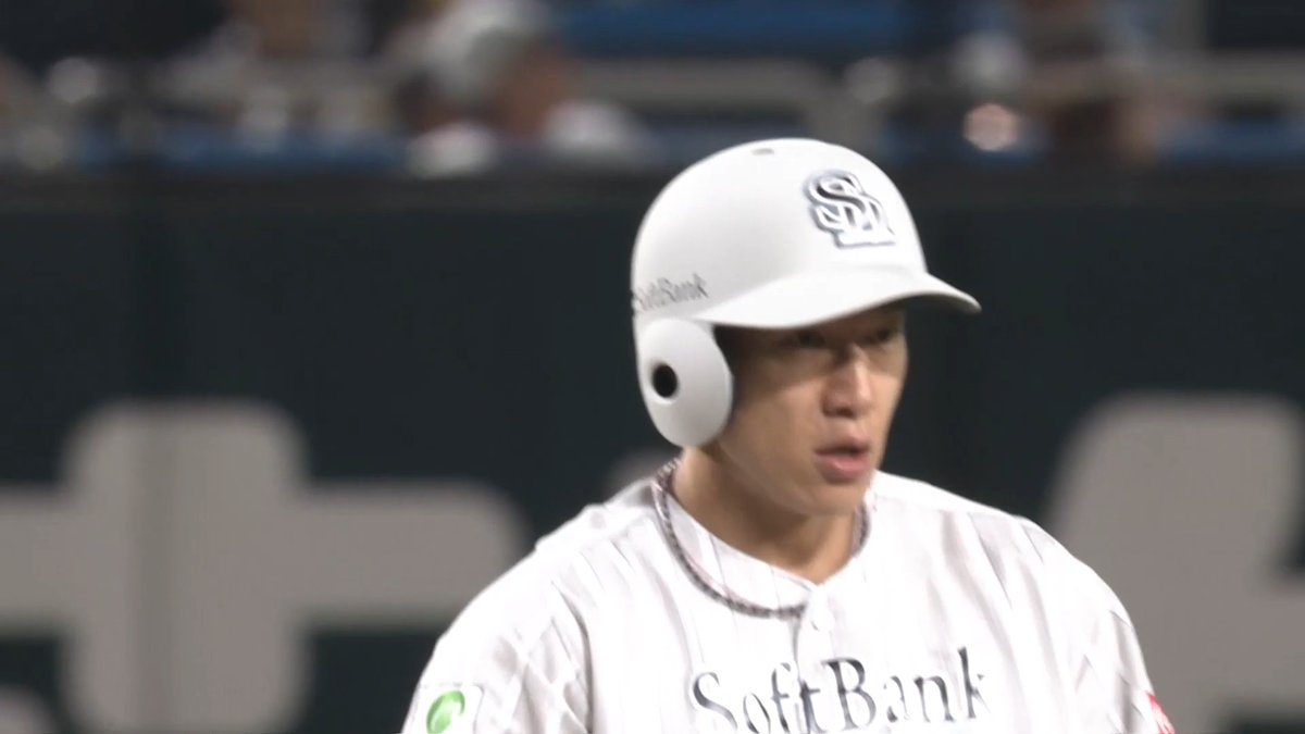 史上81人目の快挙👏 福岡ソフトバンク 柳田悠岐 選手がプロ通算300二塁打達成㊗️ 👇スマホ・テレビで試合観戦！