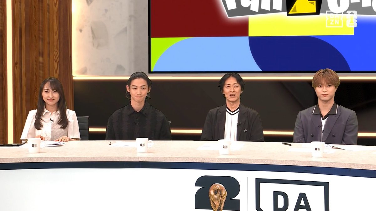 📢皆様はどちらの写真を選びますか? 📸橘優輝 選出:2試合連続ゴールを決めた 必殺仕事人⚔️メリーノ選手 📸櫻井佑樹 選出:笑顔の約束を果たした ヤマル選手の弟 僅差となった結果は見逃し配信で! 📺#FIFAワールドカップ -デイリーハイライト- 🗓️毎日19:00〜 #DAZN 配信中 #本気で楽しむならDAZN