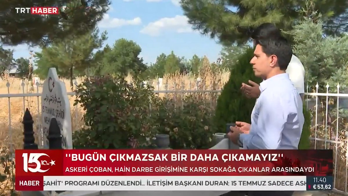 "Bugün çıkmazsak bir daha çıkamayız" diyerek evinden ayrıldı Diyarbakırlı Askeri Çoban... #15Temmuz gecesi Boğaziçi Köprüsü'nde hain darbecilere karşı mücadele ederken şehit düştü. Aradan 10 yıl geçse de ailesi acıyı ve gururu bir arada yaşamayı sürdürüyor. #ZaferBizim