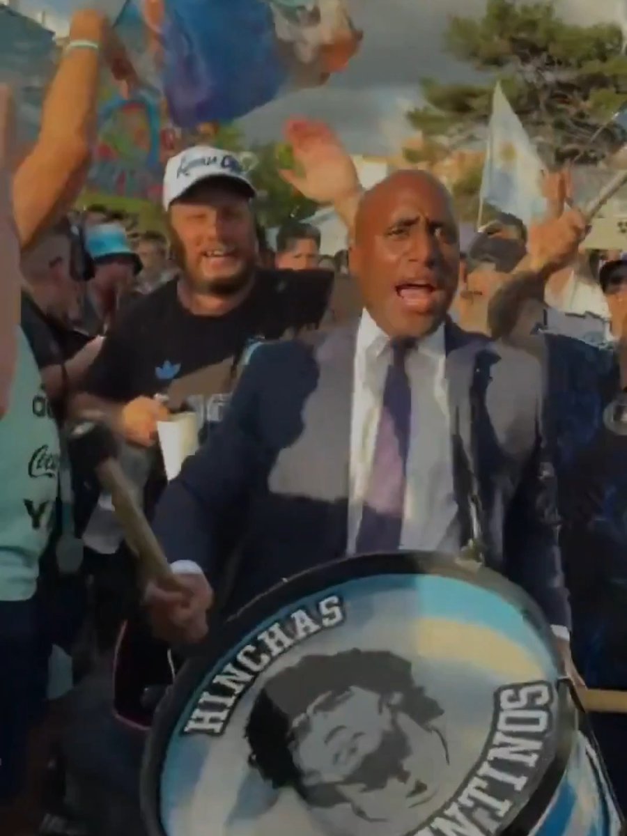 "Quinton Lucas": Por la presencia del alcalde de Kansas City en el banderazo de los hinchas argentinos antes del partido contra Suiza