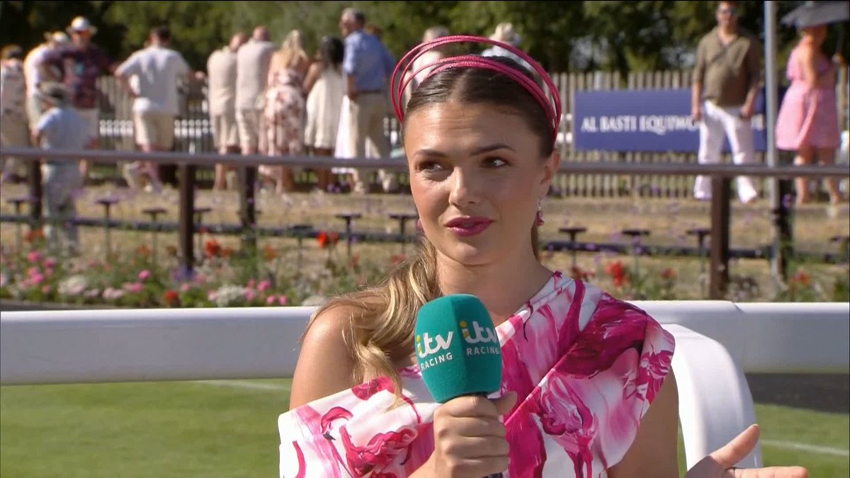 "Big shoutout to all of the team that have been assisting" 👏 Megan Nicholls is full of praise for those that have been looking after horses at Newmarket through this hot weather 🌞