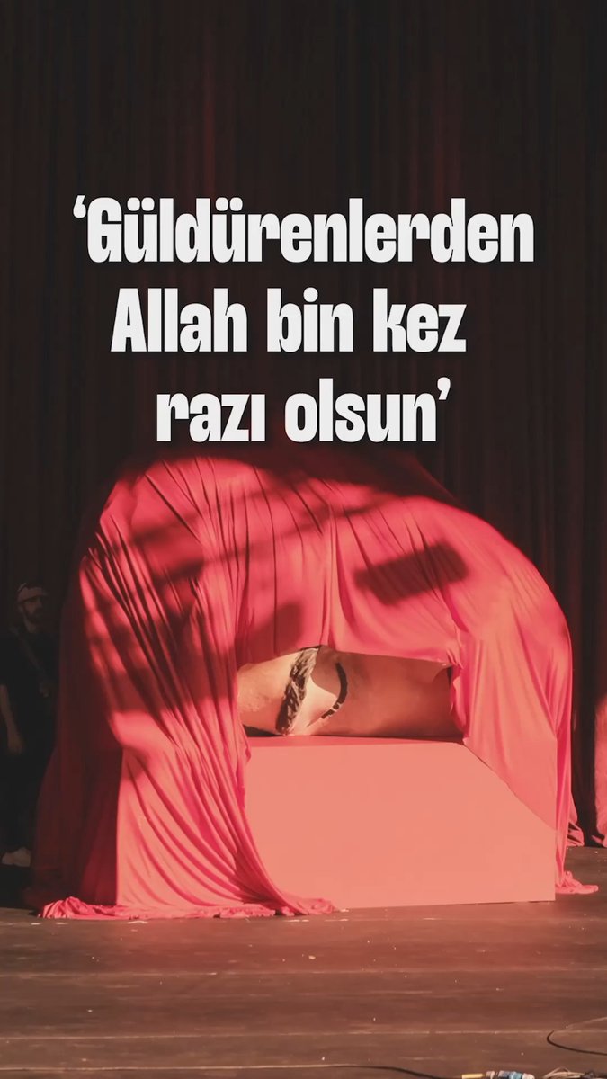 📌 Yüksek güvenlikli Karatepe Cezaevi'ne sevk edilen Deniz Göktaş gerçekte neden tutuklu? 📌 "Ölü Deniz" adlı stand-up gösterisi nasıl ülke gündemine oturdu, neden hedef gösterildi? 🎬 Söyleşinin tamamı T24’ün YouTube kanalında yayında👇🏻