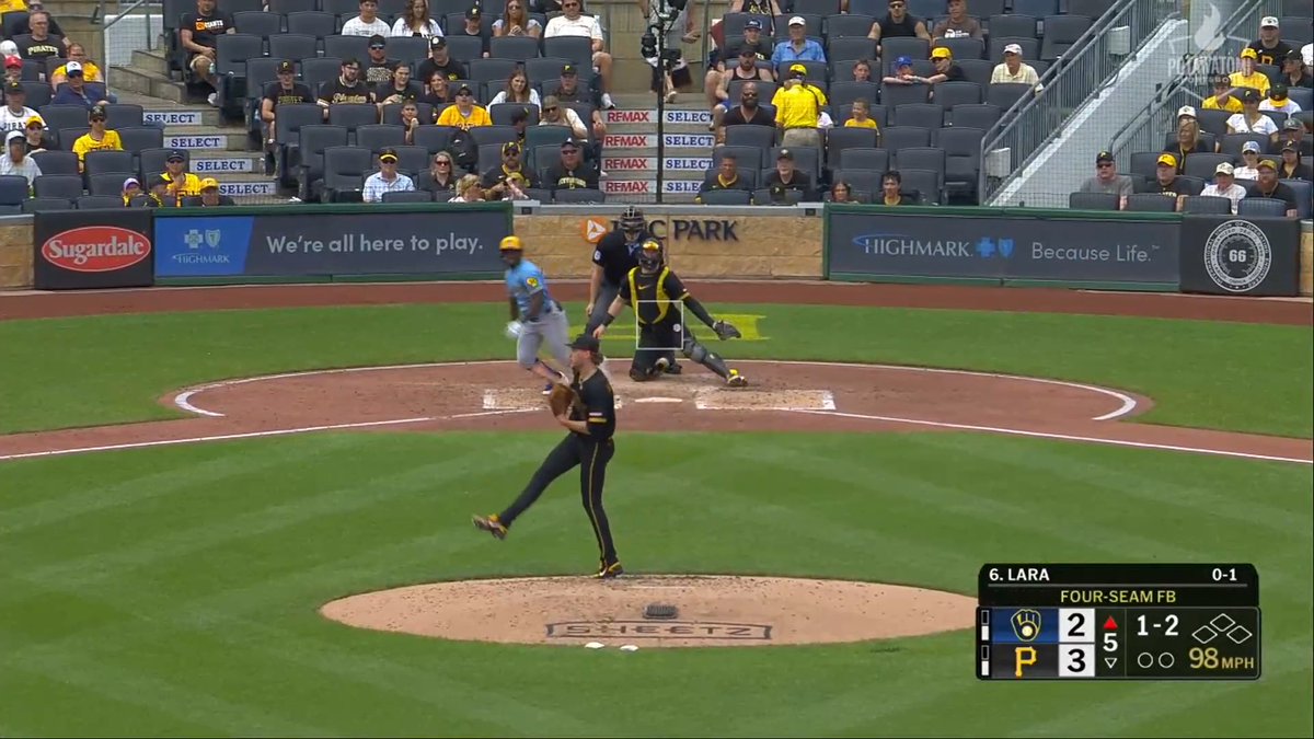 Before Sal's HR...our two 21-year-olds smacked back-to-back doubles to tie the game ‼️