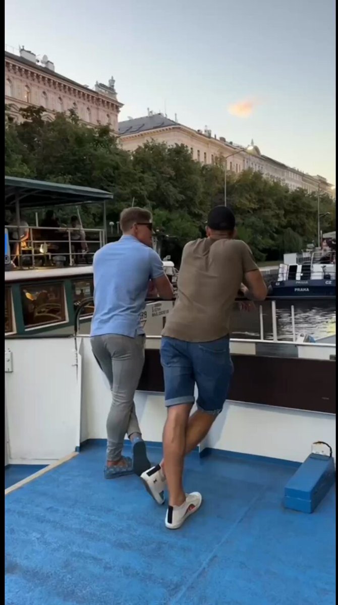 Would you enjoy a boat trip ?