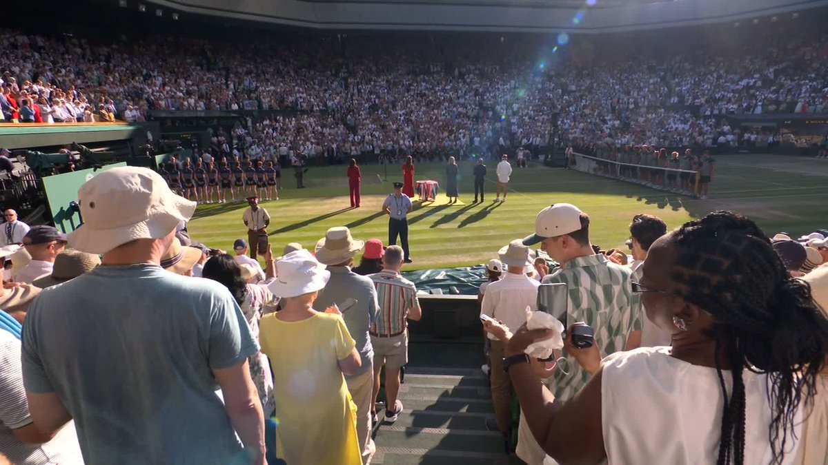 The 2026 Ladies' Singles Champion, Linda Noskova 🇨🇿 #Wimbledon