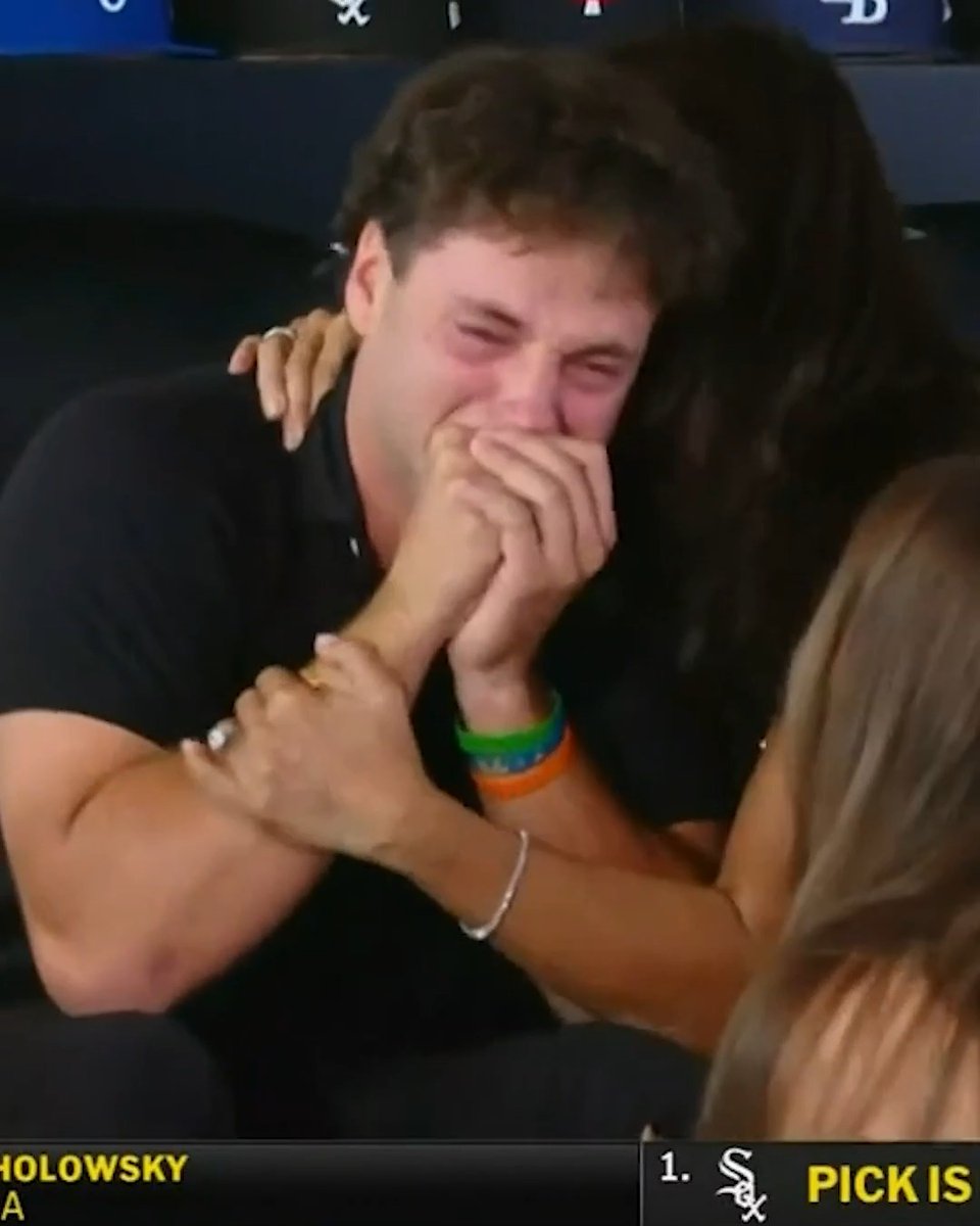 All the feels for Roch Cholowsky 😭 (MLB x Nippon Express)