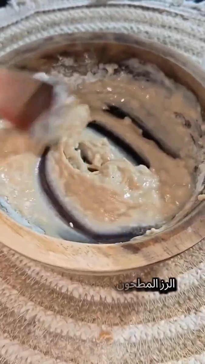 هذا ماسيحدث عند وضع الخميرة على الماء المغلي 🤯