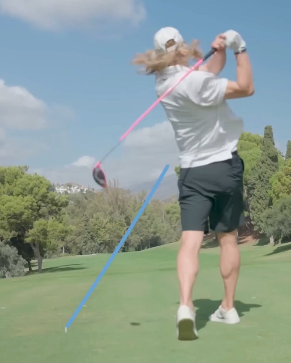 Erling Haaland plays golf with a driver signed by Bubba Watson. 😂