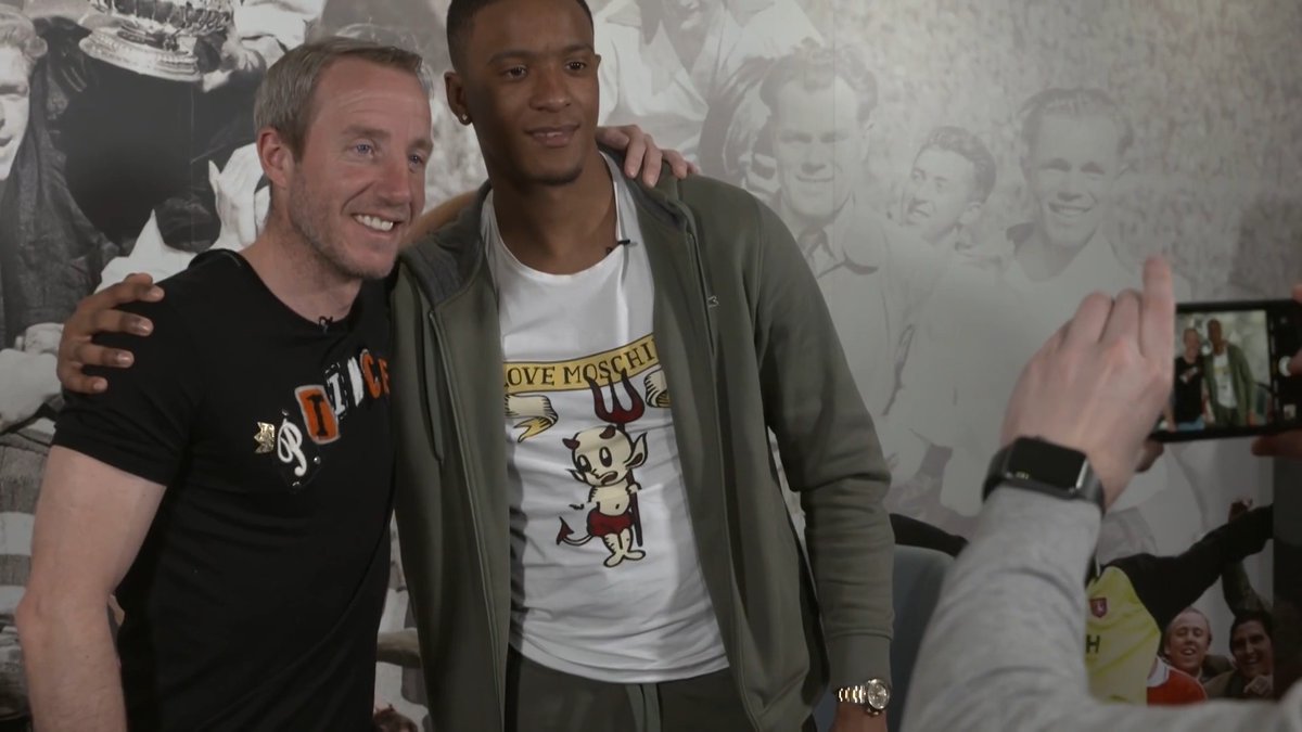 “For you, it will happen. I can’t wait to see the day it does.” 💬 Throwing back to when Lee Bowyer and Ezri Konsa compared their international dreams back in 2018 ⏪ Good luck tonight, Ez! 🏴󠁧󠁢󠁥󠁮󠁧󠁿 #cafc