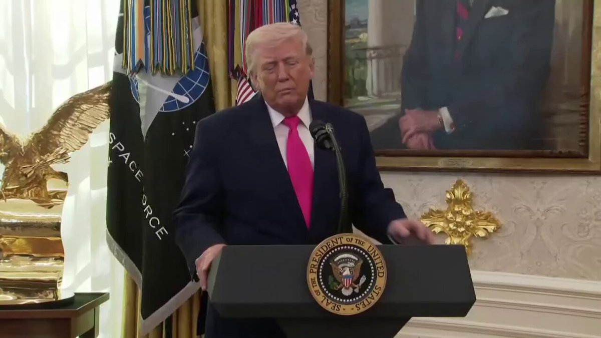 🚨 JUST IN: President Trump reveals SecWar Pete Hegseth and Gen. Dan Caine were "DISAPPOINTED" the Iran war is about to be settled 🤣 "I don't wanna say this, but I have to. I said — Pete and Gen. Caine, this thing will be settled soon. They go — oh, that's too bad. Pete didn't want it to be settled!" 🤣 "These guys are doing a great job. It's a good attitude. Not interested in settlement, they were just interested in WINNING."