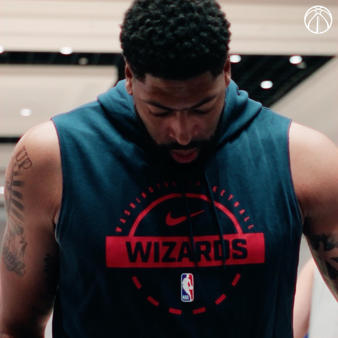 .Anthony Davis in the lab 👀