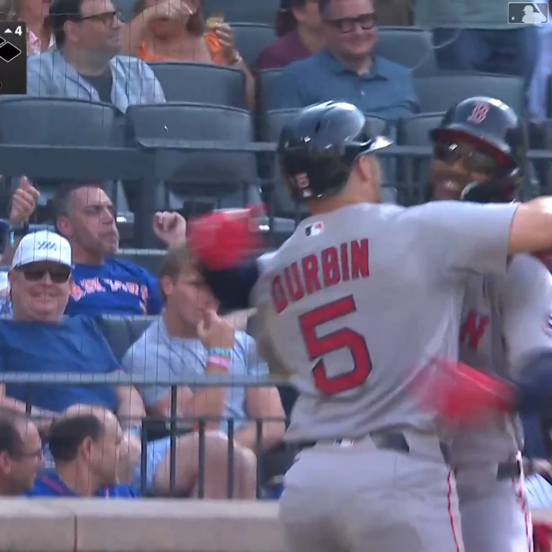 Andruw puts us in front!