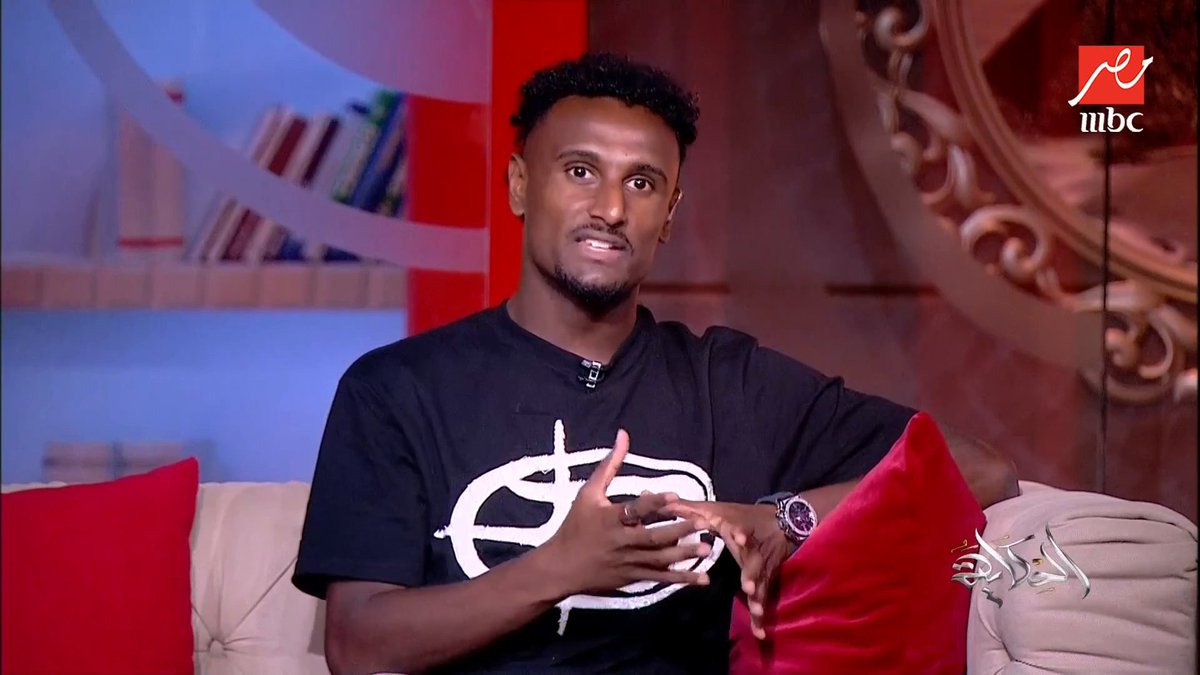🗣️ Hassan : « L’équipe qui m’a le plus impressionné c’est la France 🇫🇷, je pense qu’ils sont bien placés pour remporter le trophée. » 🗣️ Amr Adeeb : « Tu dis ça parce que c’est ton pays ! » 🗣️ Hassan : « Non mon pays c’est l’Égypte 🇪🇬😅 »