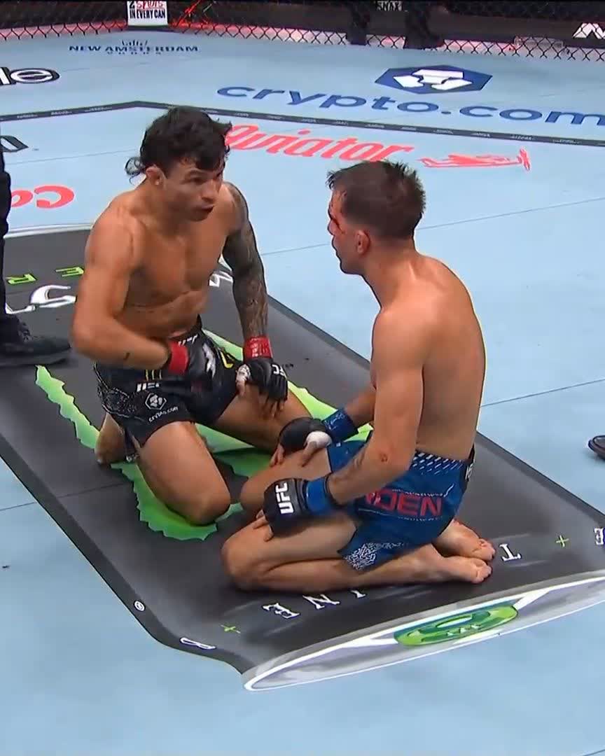 Startin' off in style 😎 Alessandro Costa locks up the quick submission in RD2! [ #UFC329 is LIVE NOW on @ParamountPlus ]