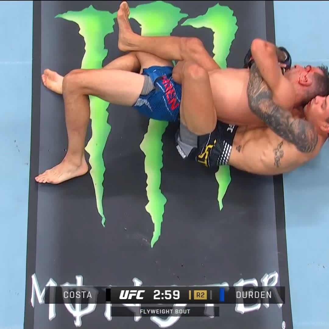 🚨 PREMIER COMBAT ET PREMIER FINISH Alessandro Costa s'impose par soumission au 2eme round !!!! #UFC329