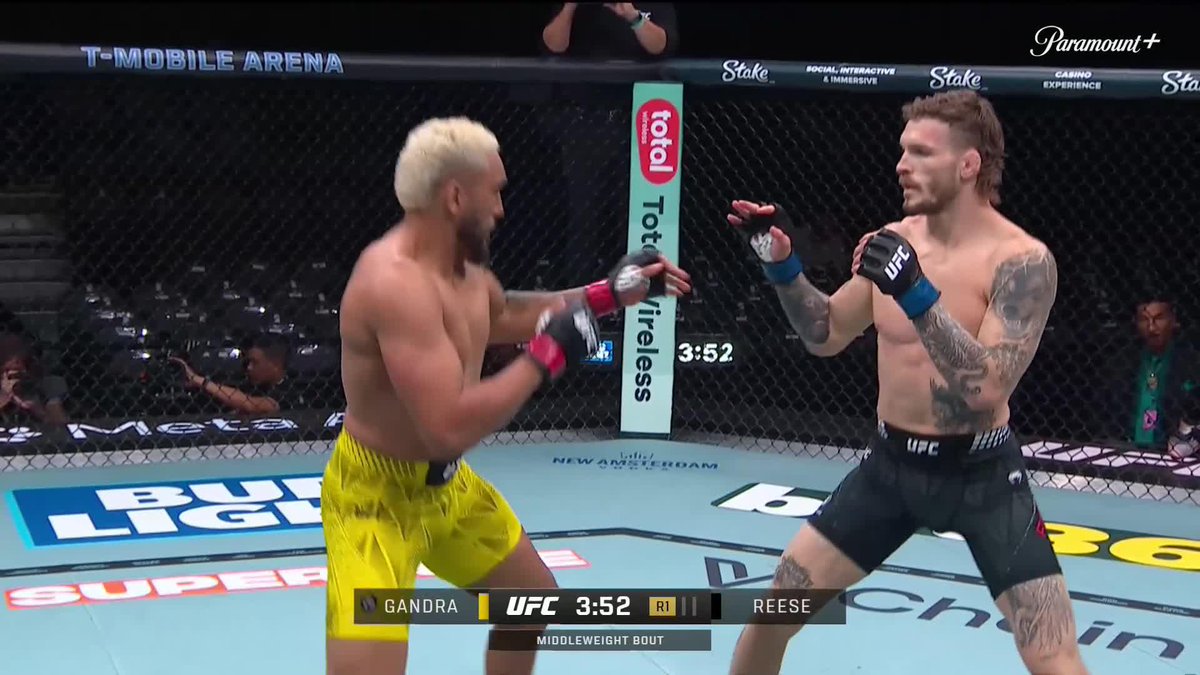 RYAN GANDRA ONLY NEEDS ONE SHOT 🤩 He's taking home the R1 TKO back to Brazil! [ #UFC329 | LIVE ON @ParamountPlus ]