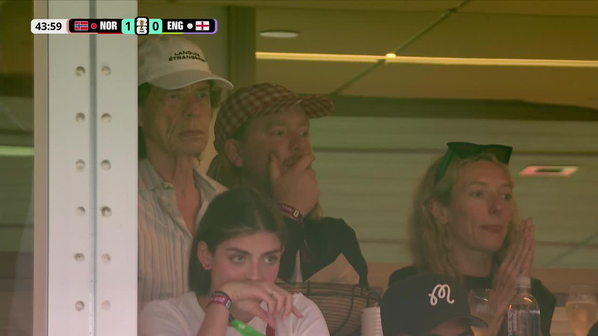¡MIREN QUIÉN ESTÁ! Mick Jagger presente en Miami observando a Inglaterra vs. Noruega. ⚽ #ESPNMundial 📺 Mirá los mejores partidos de la #FIFAWorldCup por ESPN, en el Plan Premium de #DisneyPlus