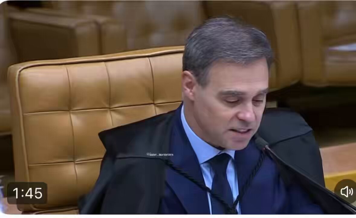 O publicitário Thiago Miranda estava com as malas prontas para Miami quando o ministro André Mendonça determinou a apreensão de seu passaporte, após a Polícia Federal indicar risco concreto de fuga.