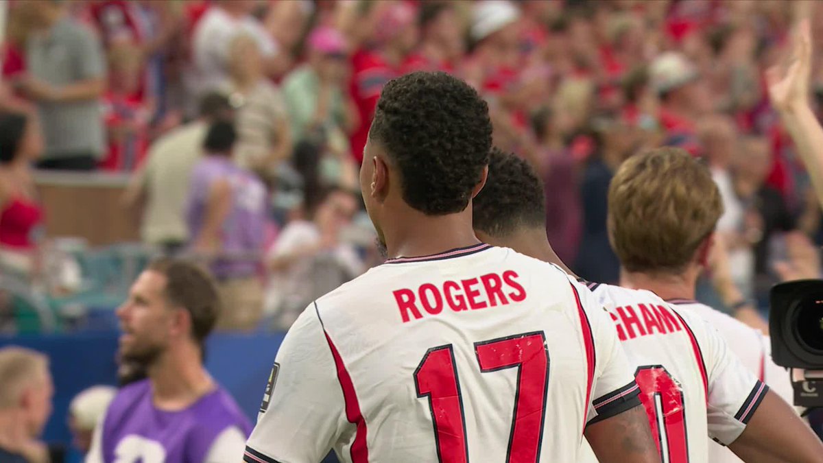 England fans sing along to Hey Jude! #FIFAWorldCup