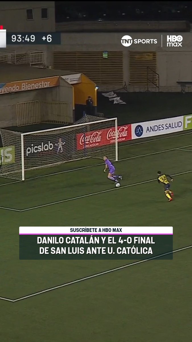 🤩🏆🟡⚫ EL CUARTO DE UNA JORNADA MUY CANARIA Danilo Catalán encontró el rebote sin oposición y anotó el 4-0 final con el que San Luis goleó a #LosCruzados en este #MatchdaySábado. #CopaChileCocaColaZeroAzúcar 2026 Disfruta lo mejor del fútbol chileno. Suscríbete a #TNTSportsenHBOMax 📲💻 Link en la BIO 📍