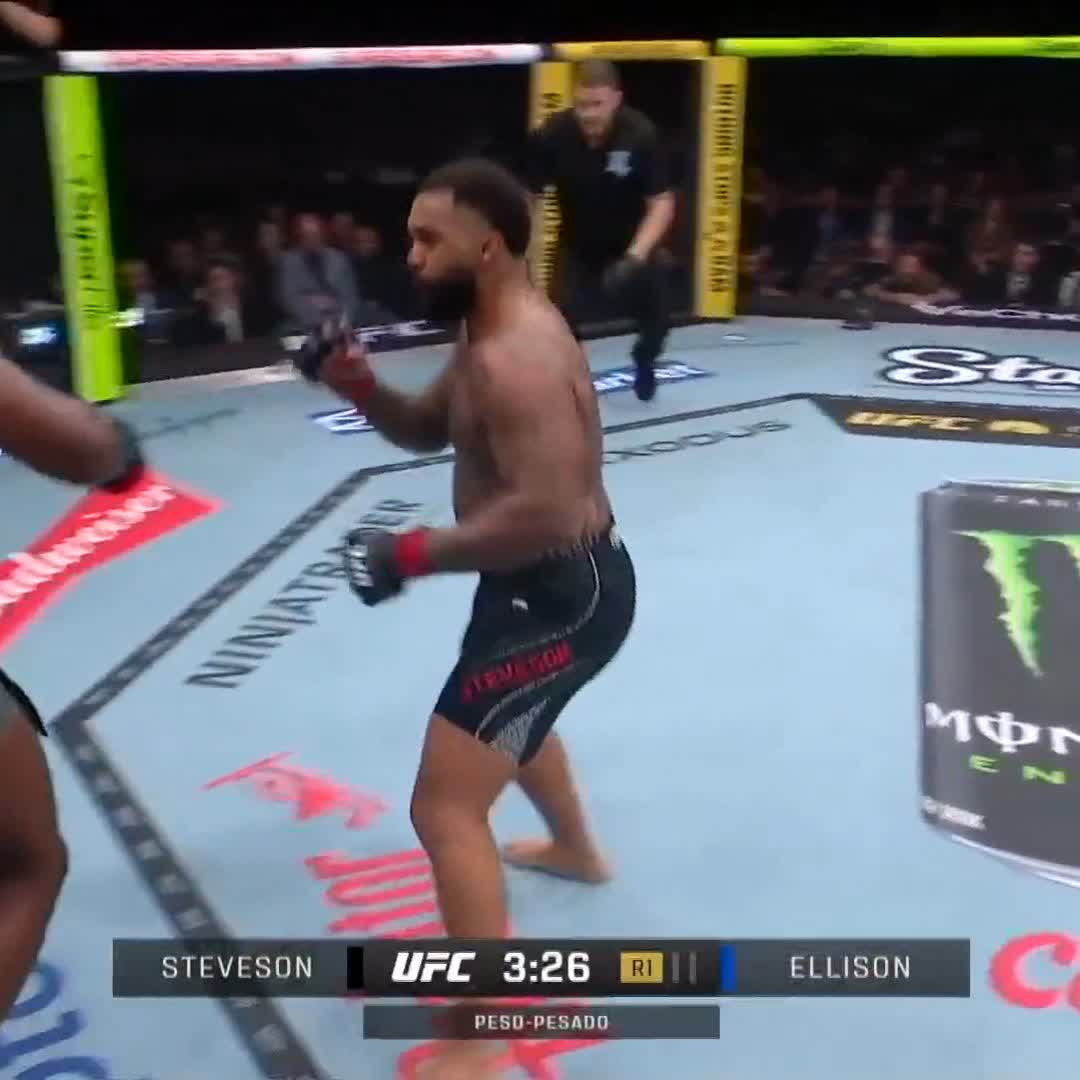 UN OVNI ! 🤯 Gable Steveson remporte son premier combat à l’UFC par KO #UFC329