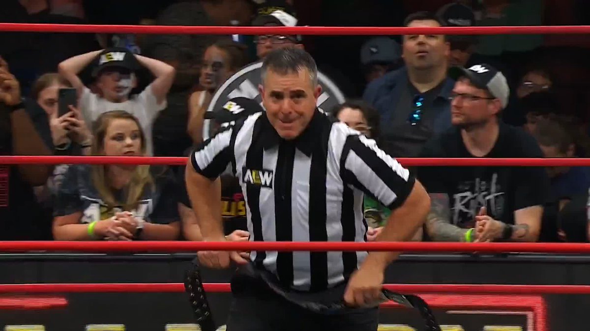 Shida didn't wait for the bell to start her attack on Harley! Watch #AEWCollision LIVE on TNT &amp; HBO Max