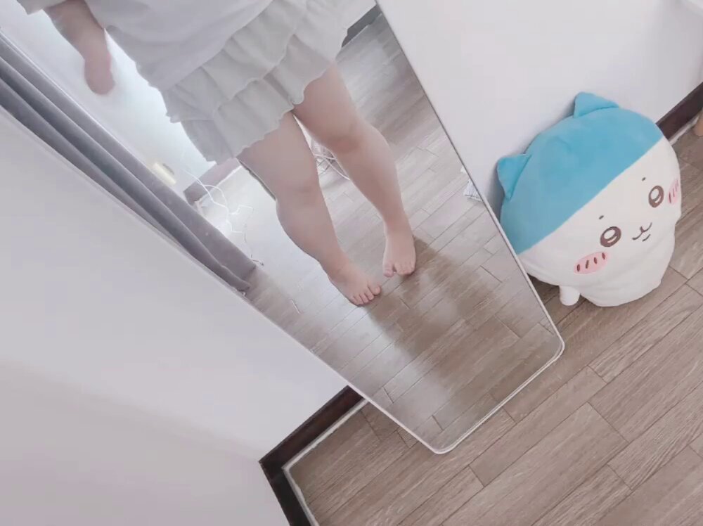 VTuber界隈で足太い選手権出れます‼️ 体型加工全く無しのリアル体型