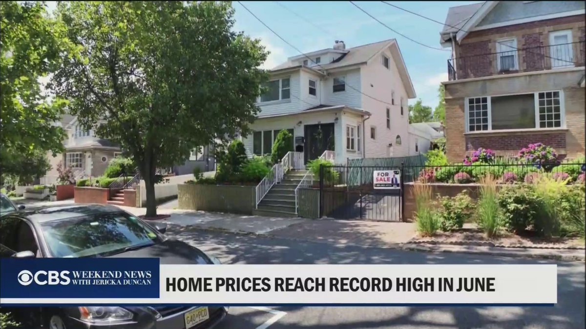 The largest housing bill in years is now law without President Trump’s signature. CBS News’ Ali Bauman has more on what the new housing law will do.