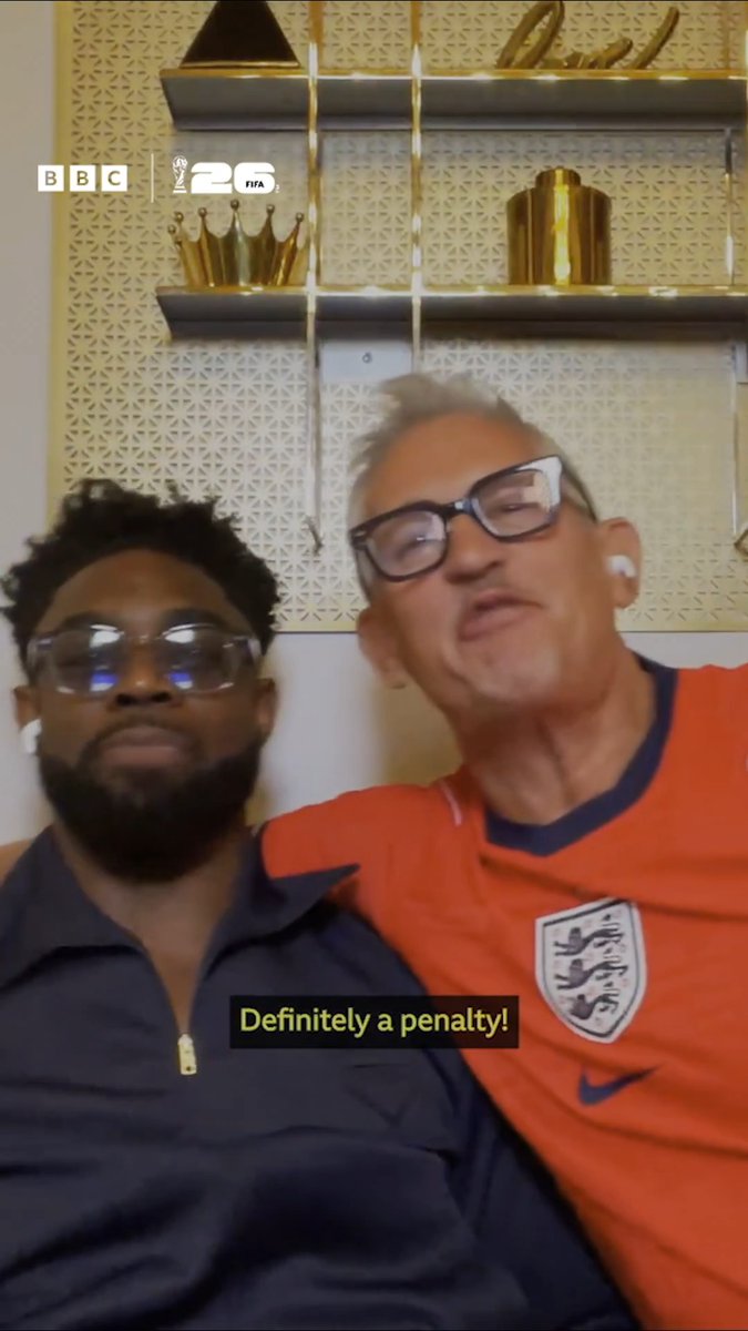 "Look who's turned up!" Gary Lineker popped in our Norway v England reaction show. 😅