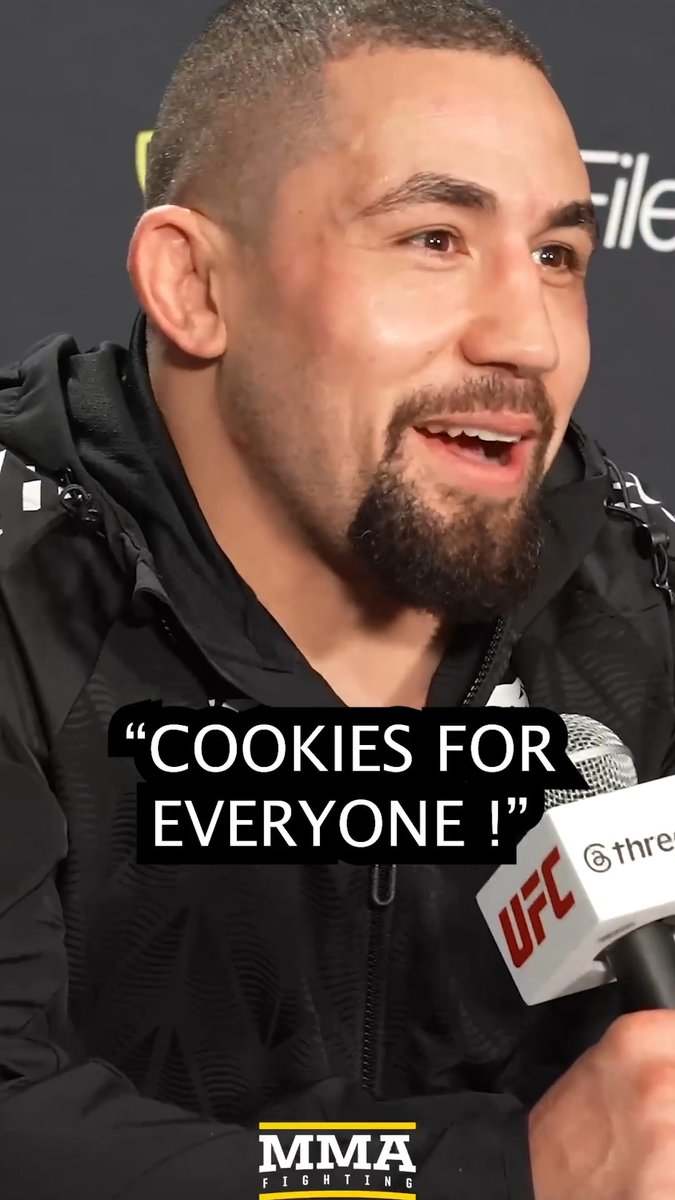Robert Whittaker declares "cookies for everyone" after his win at #UFC329 🍪👏😆